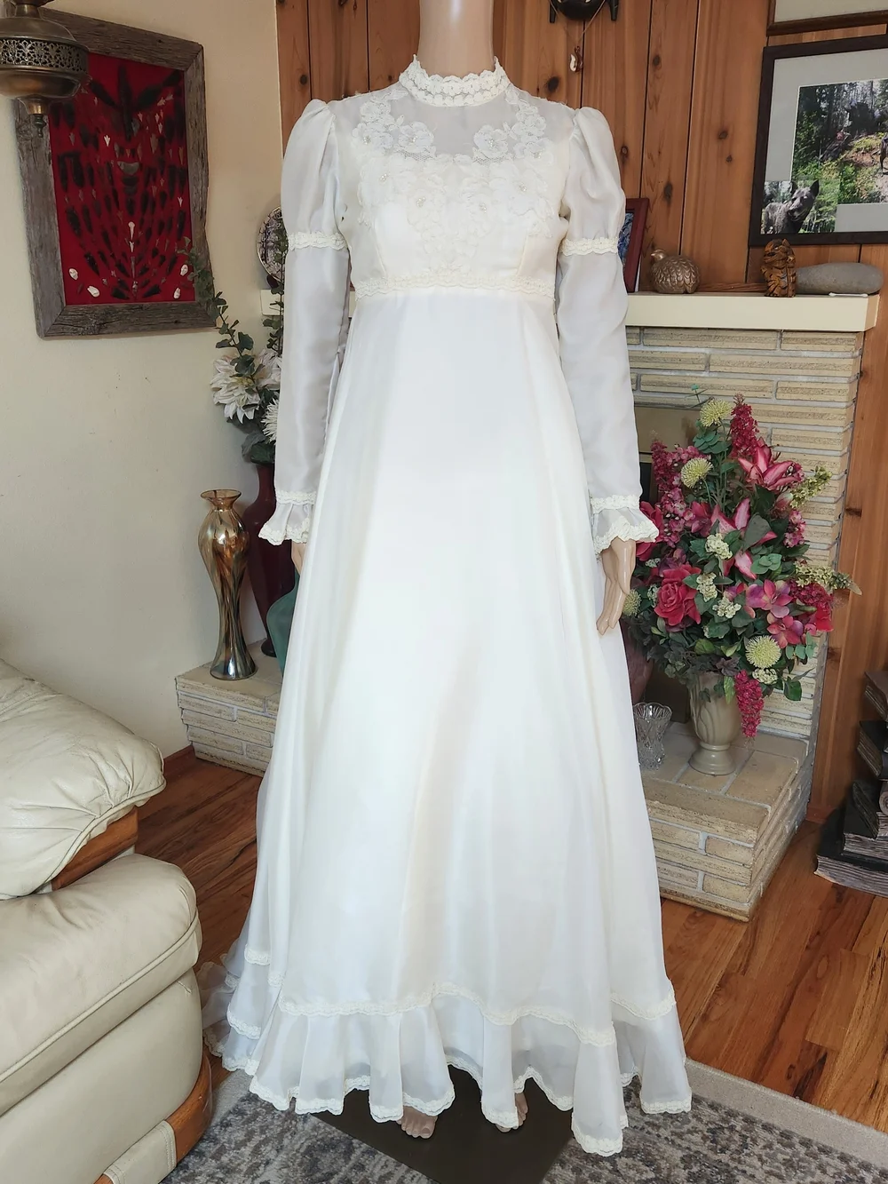 ✨ Dreamy Vintage 1960s Alfred Angelo "Edythe Vincent" Pearl & Lace Gown ✨ - Picture 10 of 14